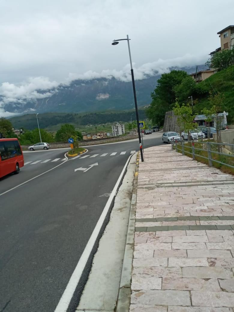Relax Camping Gjirokaster Luaran gambar