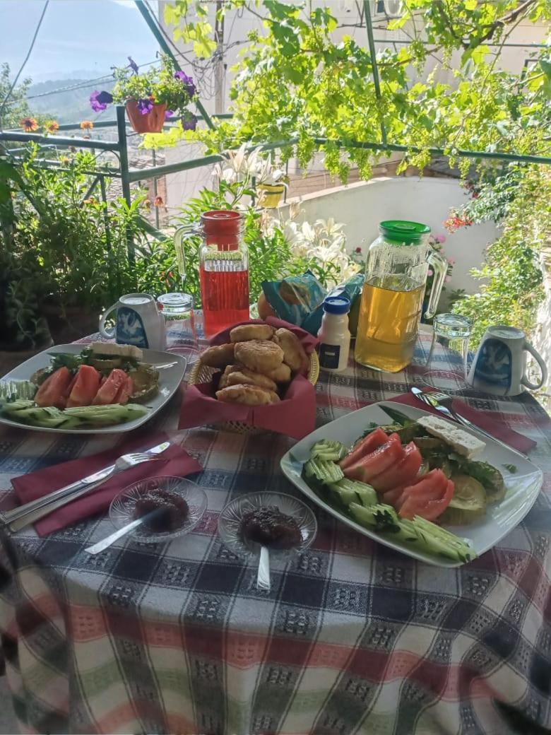 Relax Camping Gjirokaster Luaran gambar